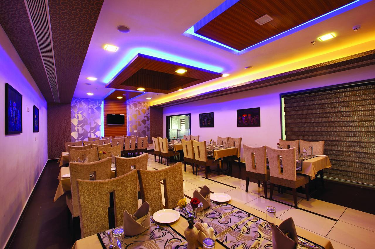 Hotel Aswathy Kodungallūr Buitenkant foto